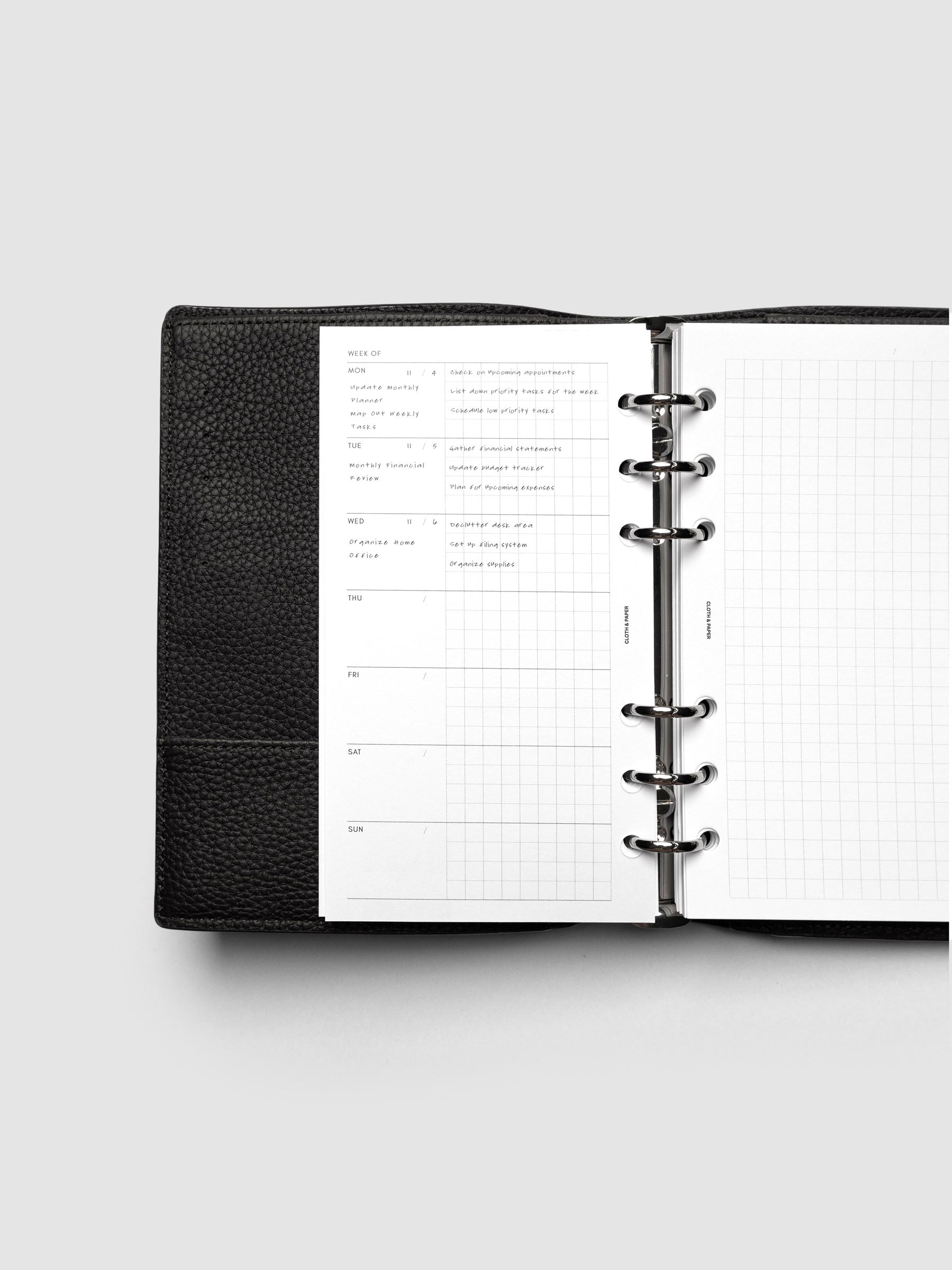Demo page for Weekly Graph Inserts in size Personal shown ring bound.
