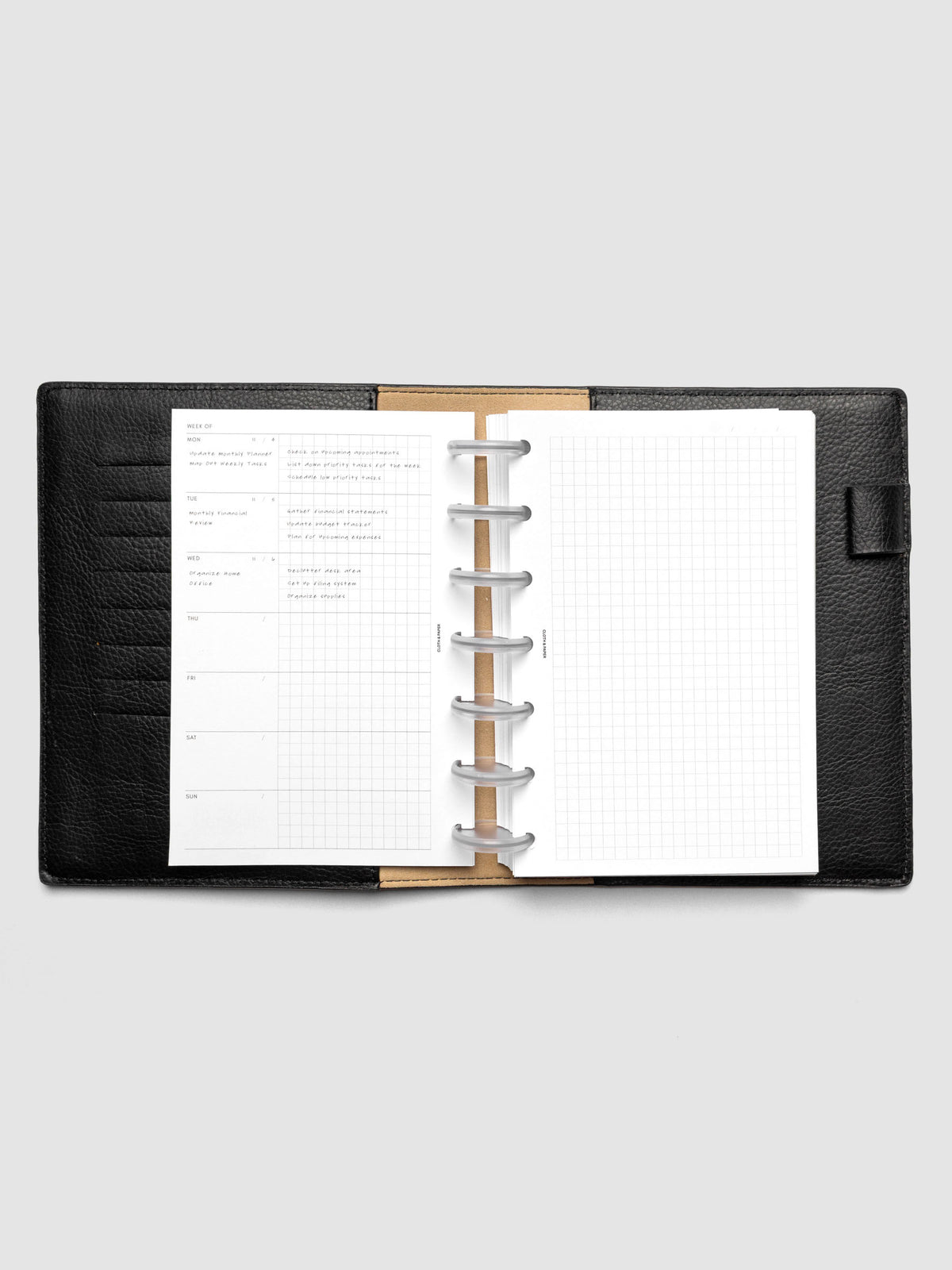 Demo page for Weekly Graph Inserts in size HP Mini shown discbound.