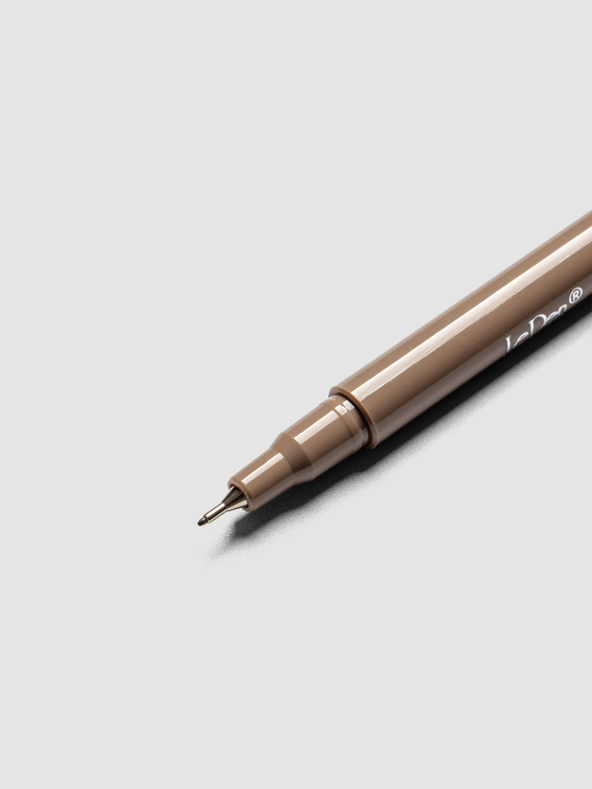Close up of the Sepia Le Pen by Marvy Uchida showing the nib