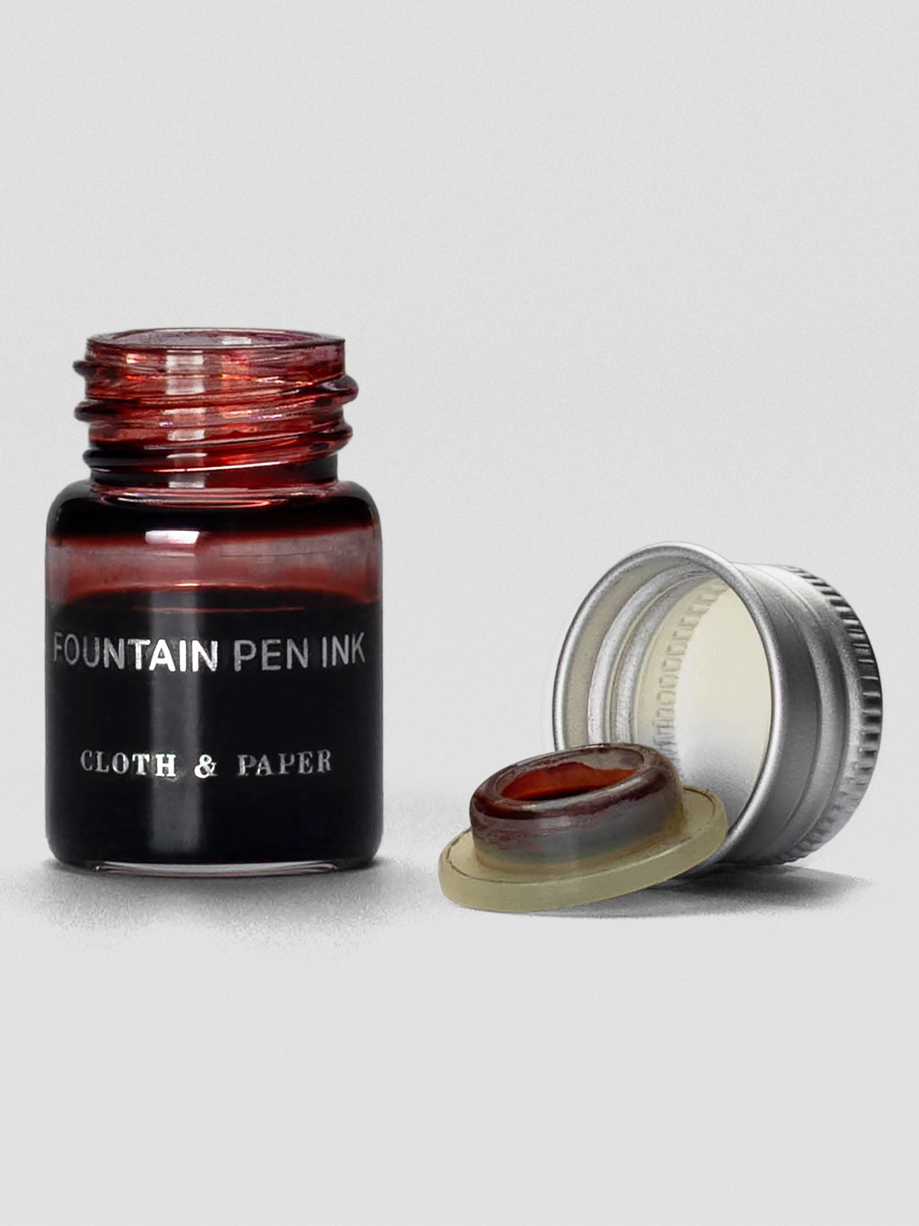 Bordeaux Mini Fountain Pen Ink shown with cap off.