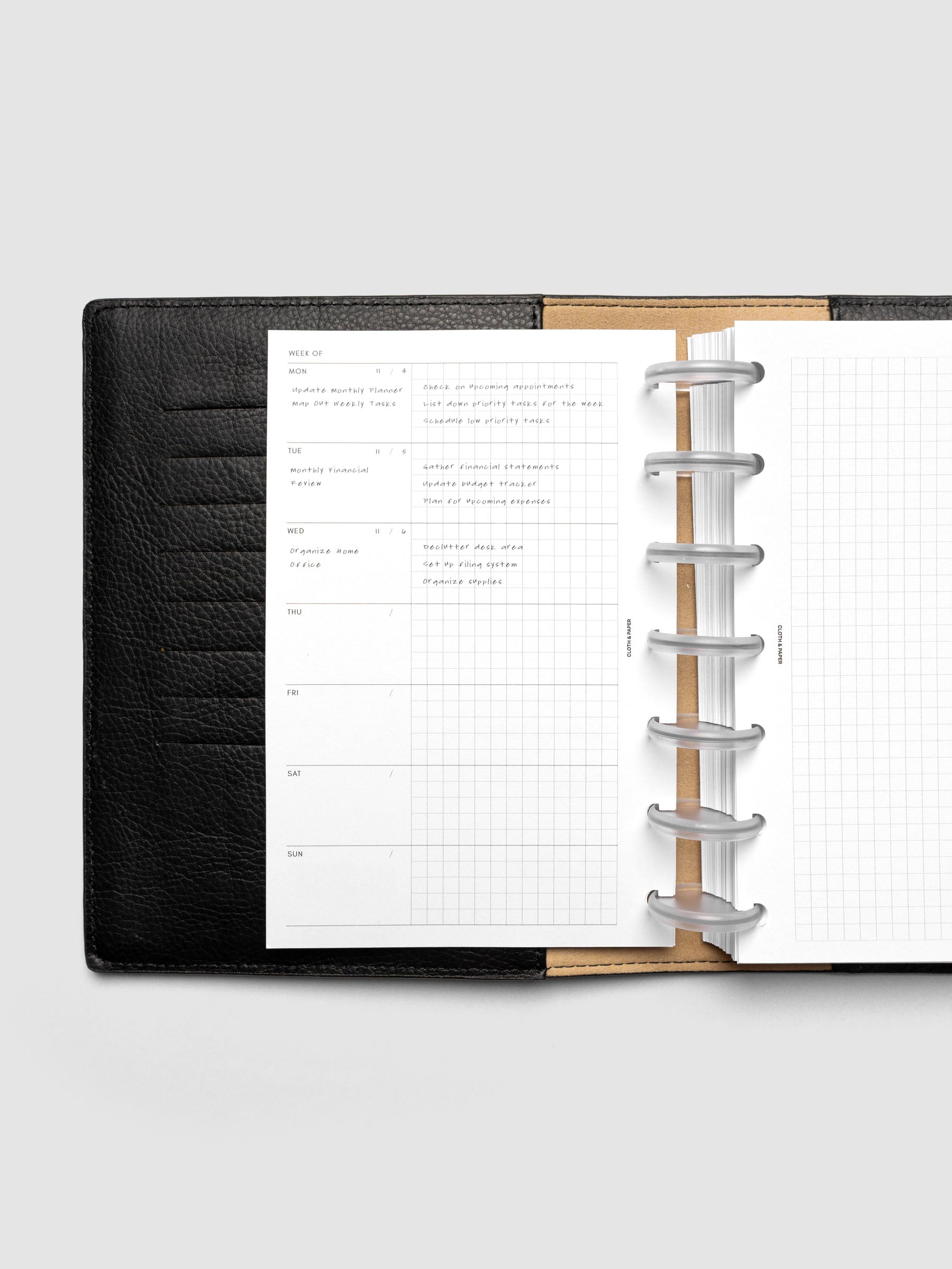 Demo page for Weekly Graph Inserts in size HP Mini shown discbound.